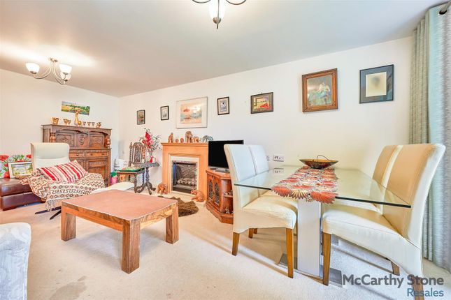 2 Waggoners Court, Legions Way, Bishop's Stortford photo 3