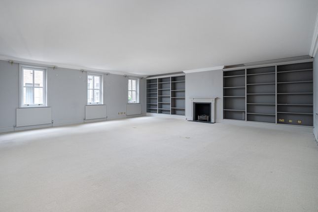 1B Butler House, Ormond Yard, St. James's, London photo 2