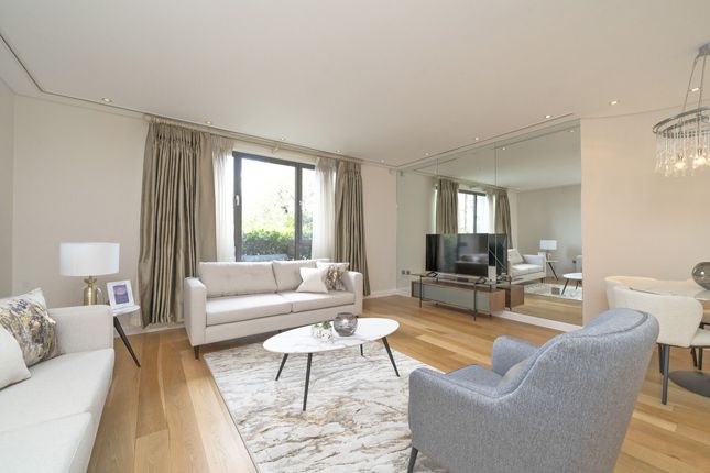 Thumbnail Flat to rent in Wycombe Square, London