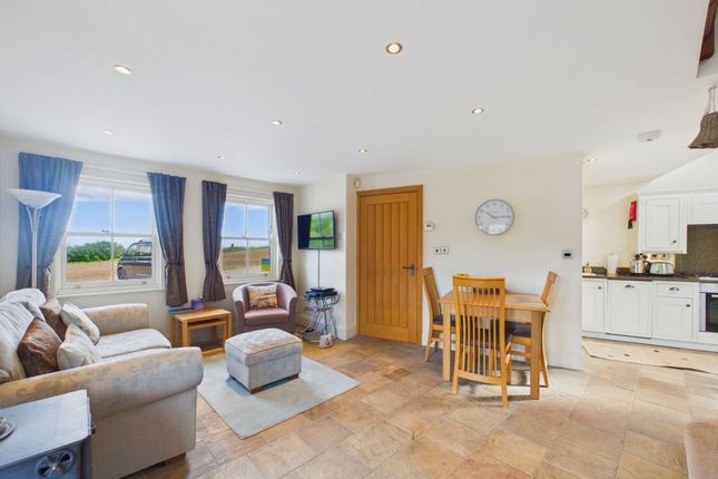 Hillside Cottage, 5 Raithwaite Drive, Whitby photo 2