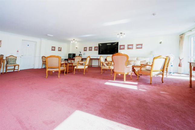 Flat for sale in St Rumbolds Court, Buckingham Road, Brackley