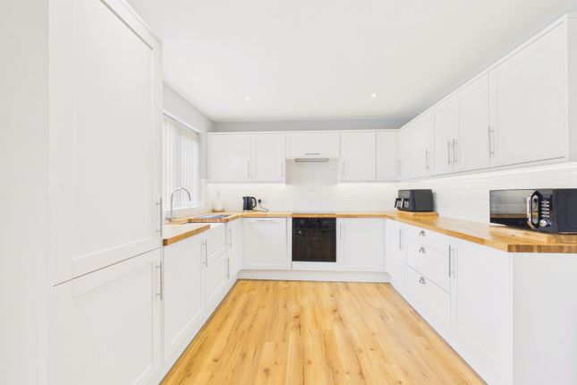 30 Mill Rise, Swanland, East Riding of Yorkshire photo 2