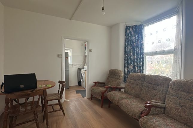 44A Stanley, Stanley Road, London photo 2