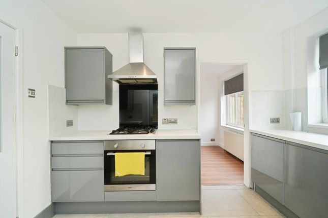 373, Manchester Road, Manchester photo 4