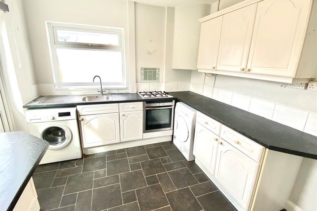 65, Oaklands Avenue, Brookmans Park Hatfield photo 2