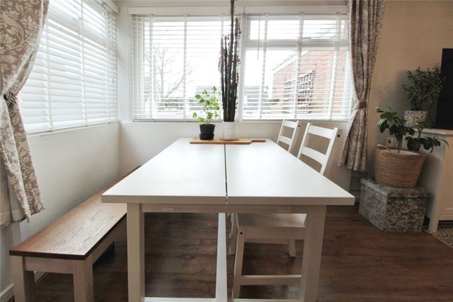 2, Greenacres, Essex photo 3