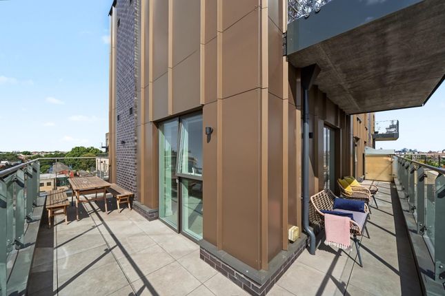 Apartment 56, Walrond House, Matthias Road, London photo 4