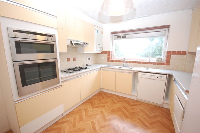 Flat to rent in The Lintons, Dollis Avenue, Finchley