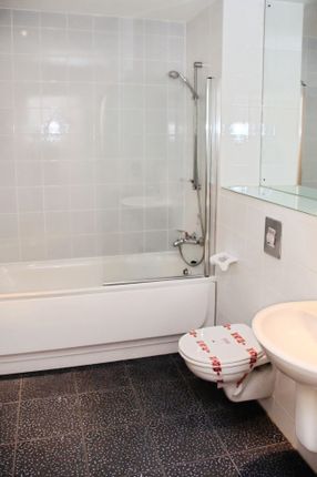 Apt 11, Mere House, 62 Ellesmere Street, Manchester photo 4