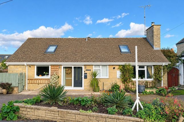3-bed bungalow on Cowl Lane, Cheltenham, £575,000