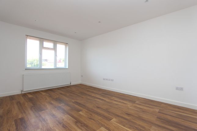 79A, Exeter Road, Middlsex photo 4