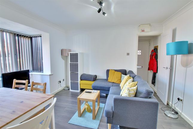 42, Derwent Close, St. Ives photo 2