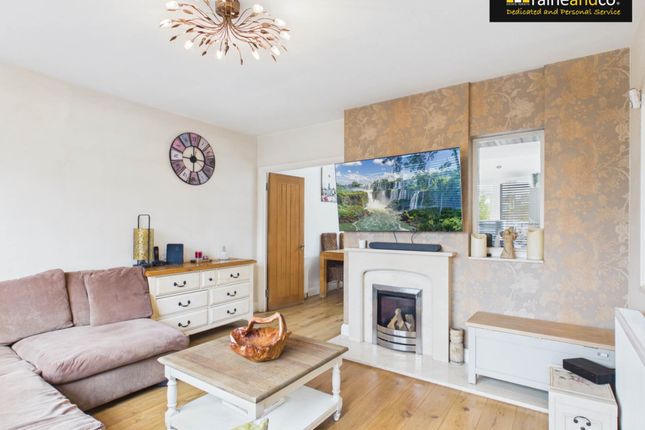 53, Tiverton Road, Potters Bar photo 3