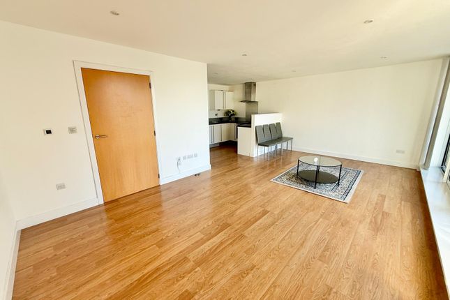 3, Albert Basin Way, LONDON photo 3