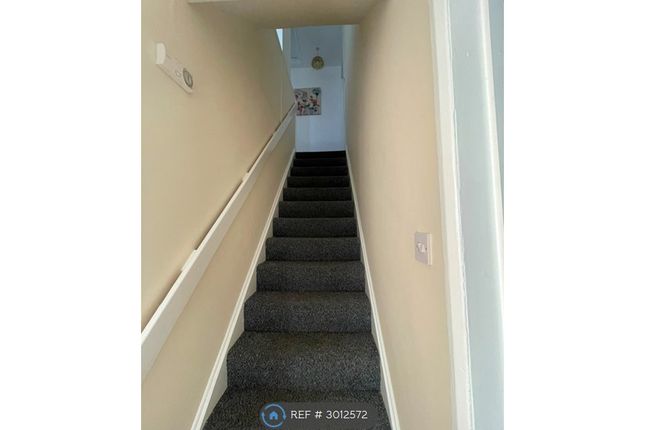 Mead Way, Canterbury photo 5