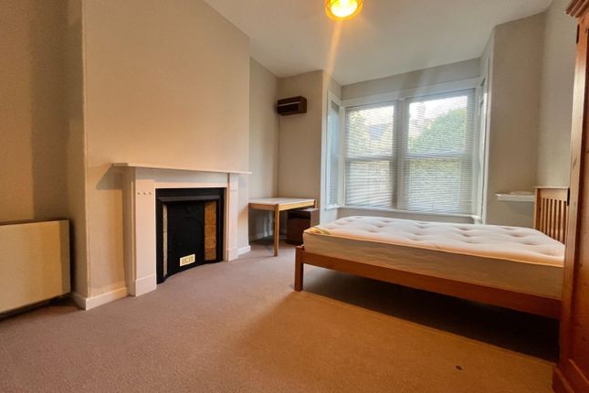 Flat 3, 20, Connaught Avenue, Plymouth photo 4