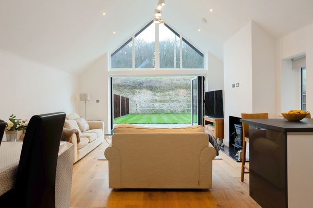 4 Woodlands View, The Vale, Chesham photo 5