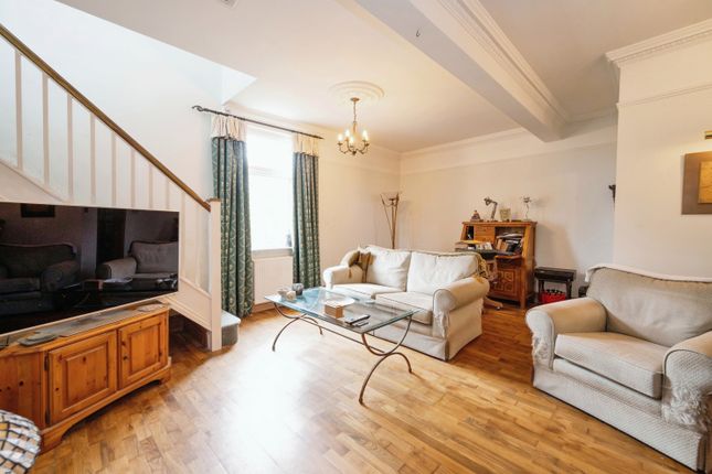 5, Suntrap Gardens, Hayling Island photo 2