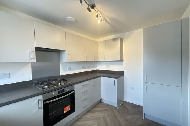 131, Rose Way Edwalton, Nottingham photo 3