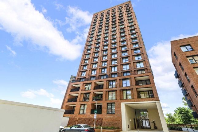 Thumbnail Flat to rent in Rosefinch Apartments, 7 Shearwater Dr, London