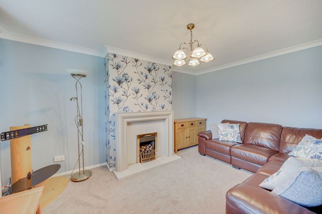 7 Lynalls Close, Congleton photo 4