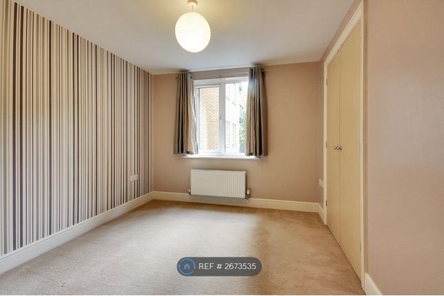 Griffin Court, Black Eagle Drive, Northfleet photo 5