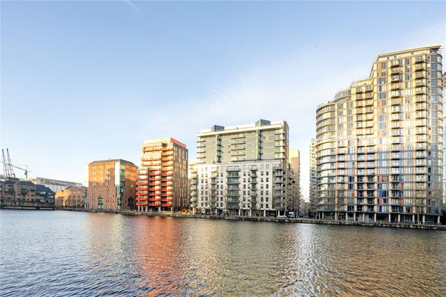 Thumbnail Flat for sale in Millharbour, London