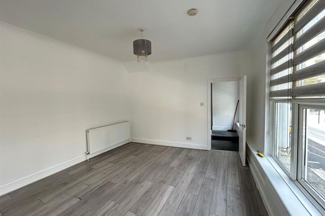143A Green Lanes (5).Jpeg