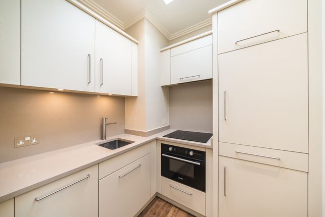 Flat 20 Okeover Manor, Clapham Common North Side, Clapham Common North Side photo 2