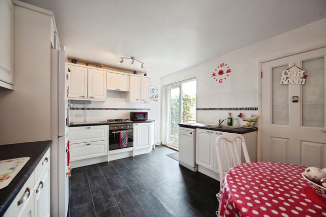 69, Elm Grove, Hampshire photo 4