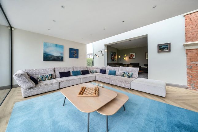 Sitting Area