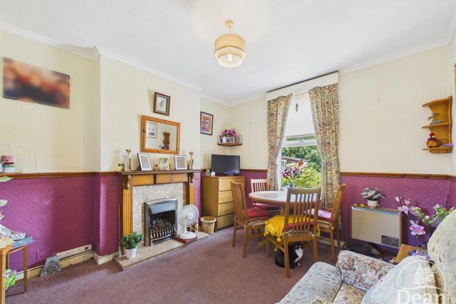 13, Bath Place, Lydney photo 4