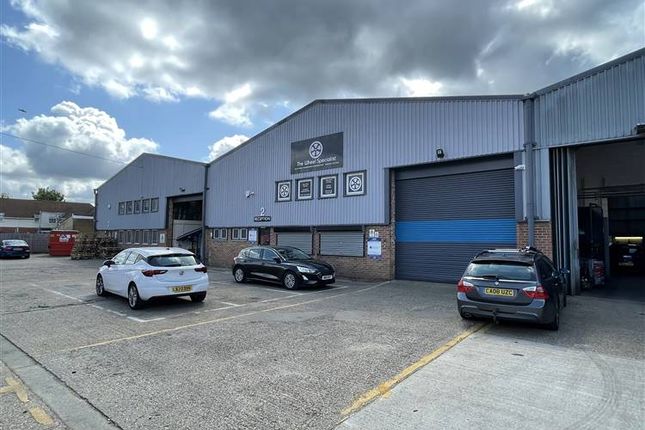 Warehouse to let in Unit 2 Clivemont Road, Cordwallis Industrial Estate, Maidenhead