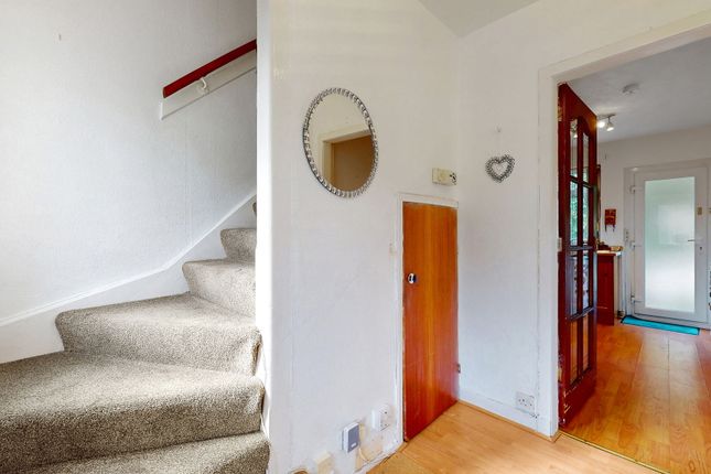 60 Barnes Street, Glasgow photo 3