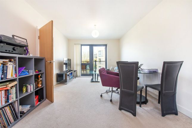Thumbnail Flat to rent in 10 Fisher Close, London