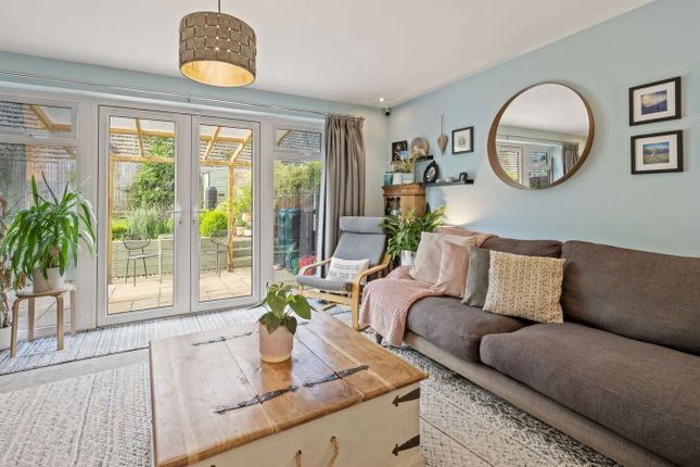 27, Monmouth Way, Grantham photo 2