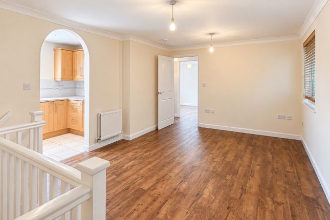Realgar Court, Sittingbourne photo 3