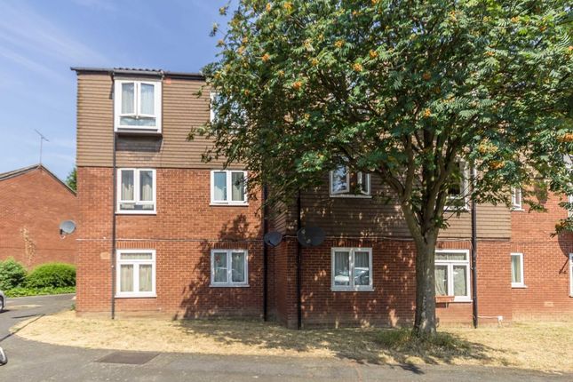 Thumbnail Flat to rent in St. Pauls Close, London