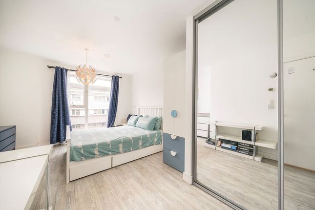 51 Granta Court, Trinity Way, London photo 4