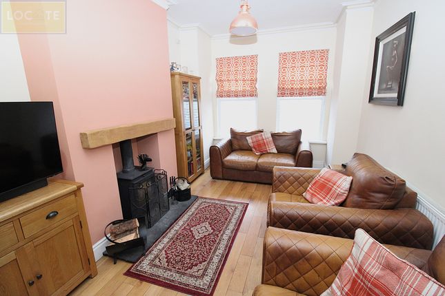 196 Barton Road, Stretford photo 4