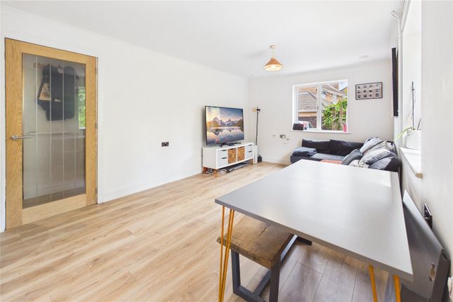 39a,, Dene Way, Newbury photo 4