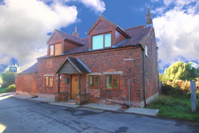 Thumbnail Cottage for sale in Greengate Lane, Goxhill
