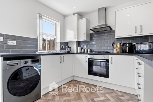 32 Briars Lane, Stainforth, South Yorkshire photo 2