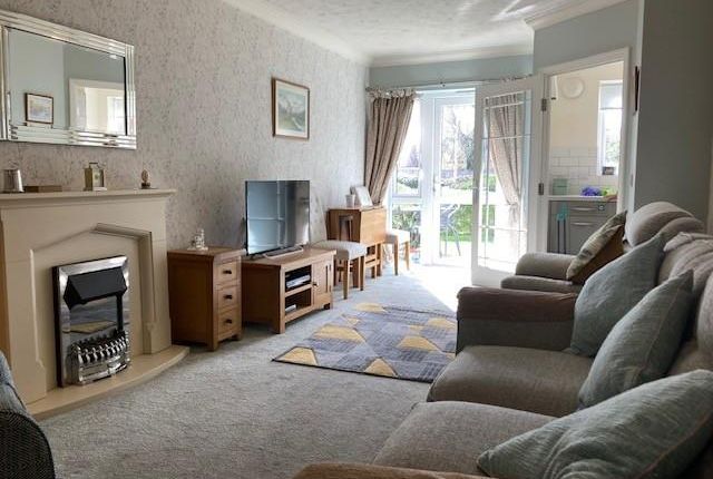 4, Linden Lodge, Bicester photo 3