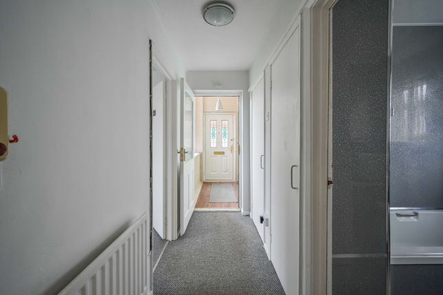 33, Cedar Close, Cannock photo 4