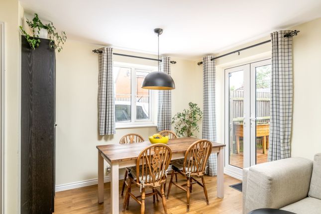 36, Grange Drive, Central Bedfordshire photo 4