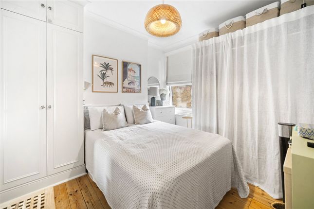 12A,, Loubet Street, London photo 4