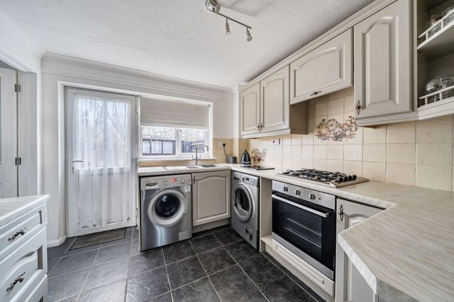 110 Pilgrims Way, Bedford photo 3