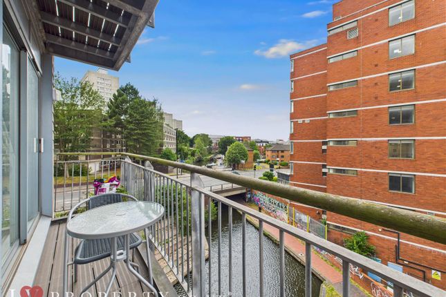 1-bed flat on Apartment 307, Islington Gates, 4, Fleet Street, West Midlands, £140,000