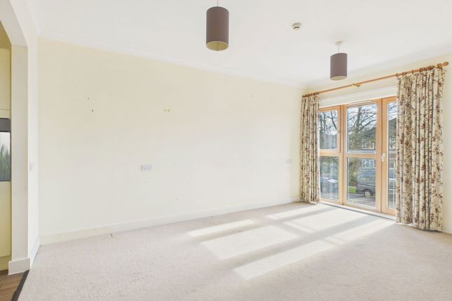 Leggyfield Court,41, Redford Avenue, Horsham photo 4